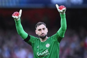 多纳鲁马加盟曼联：红魔防线重塑的关键一步的简单介绍